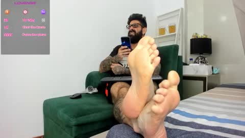 gio_lorenz online show from October 2, 1:51 pm