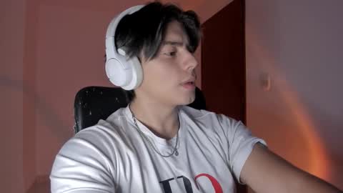 Snapshot of gio_russo chatting on November 14, 12:53 am GioRusso online show from November 14, 12:53 am