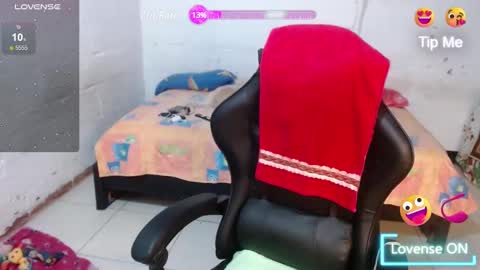 Snapshot of giorgia_xue53 chatting on December 29, 3:11 am Mary online show from December 29, 3:11 am