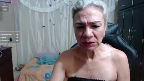 Snapshot of giorgia_xue53 chatting on March 12, 2:20 am Mary online show from March 12, 2:20 am