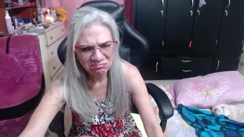 Snapshot of giorgia_xue53 chatting on November 6, 5:52 am Mary online show from November 6, 5:52 am