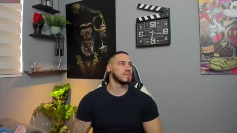 Snapshot of giorgio_leone2 chatting on December 27, 7:46 pm Giorgio leone online show from December 27, 7:46 pm