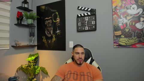 Snapshot of giorgio_leone2 chatting on December 31, 1:36 am Giorgio leone online show from December 31, 1:36 am