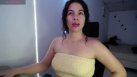 Snapshot of giorivera199 chatting on September 11, 6:35 am GIO RIVERA online show from September 11, 6:35 am