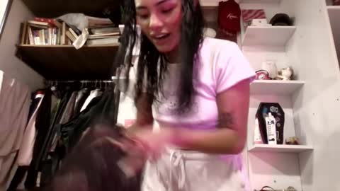 giovanna_oliveria online show from December 18, 1:44 am