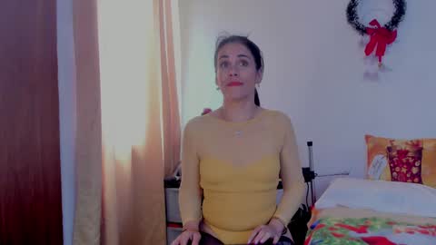 Snapshot of girasol_walton chatting on December 12, 3:59 pm Girasol Walton online show from December 12, 3:59 pm