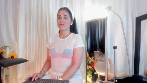 Girasol Walton online show from March 18, 1:58 pm