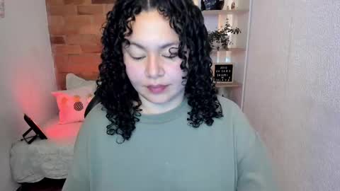 Snapshot of girl_inline chatting on February 13, 8:55 pm girl_inline online show from February 13, 8:55 pm