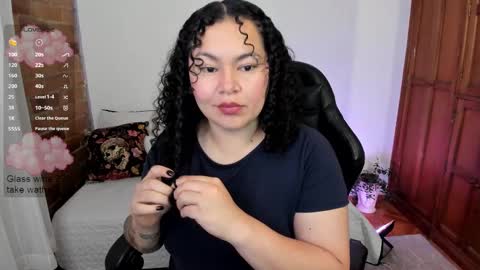 Snapshot of girl_inline chatting on February 23, 11:58 pm girl_inline online show from February 23, 11:58 pm