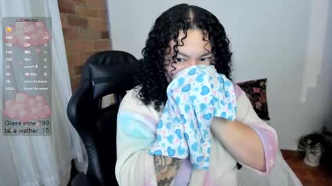 Snapshot of girl_inline chatting on February 24, 11:52 pm girl_inline online show from February 24, 11:52 pm