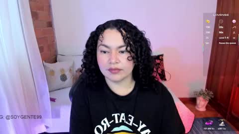 Snapshot of girl_inline chatting on March 8, 10:45 pm girl_inline online show from March 8, 10:45 pm