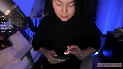 Snapshot of girl_inline chatting on October 7, 1:47 am girl_inline online show from October 7, 1:47 am