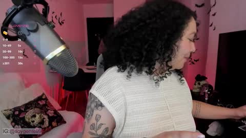 Snapshot of girl_inline chatting on October 24, 1:57 am girl_inline online show from October 24, 1:57 am