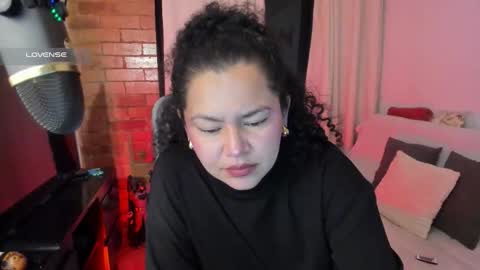 Snapshot of girl_inline chatting on November 20, 11:59 pm girl_inline online show from November 20, 11:59 pm