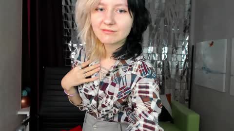 girl_next_doorr online show from January 25, 6:24 pm