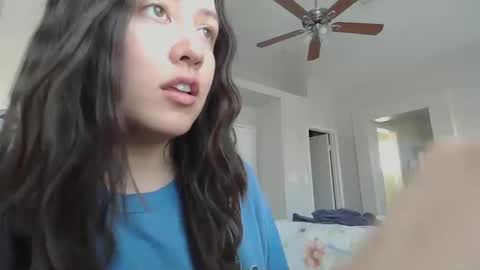 Snapshot of girlnextdoor702 chatting on December 4, 7:01 pm Jasmine online show from December 4, 7:01 pm