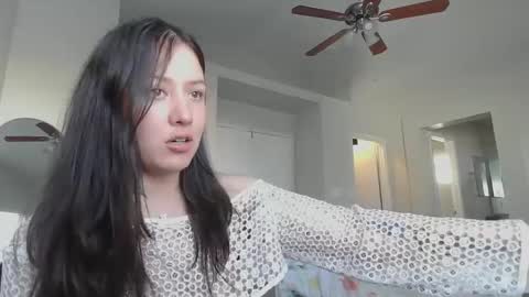 Snapshot of girlnextdoor702 chatting on December 5, 10:01 pm Jasmine online show from December 5, 10:01 pm