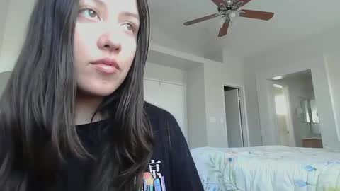 Snapshot of girlnextdoor702 chatting on December 9, 6:25 pm Jasmine online show from December 9, 6:25 pm