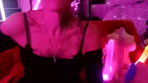 girls227445638252 online show from November 24, 5:40 am