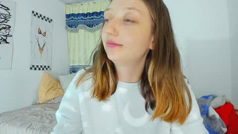 Snapshot of girlsativa chatting on December 27, 2:04 am Maze    Thumbs up online show from December 27, 2:04 am