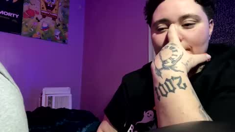 girlswholikegirls24 online show from January 24, 5:31 am