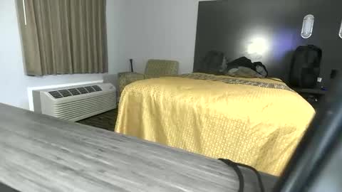 Girth online show from December 10, 6:33 am