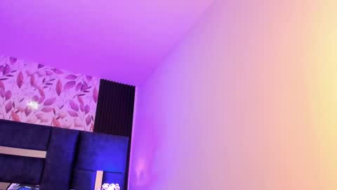     online show from February 25, 9:53 am