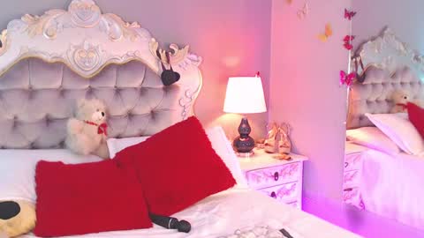 GiselleNoah online show from January 25, 12:58 pm