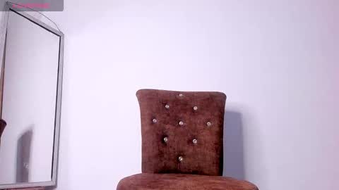 Snapshot of giuliacash chatting on October 18, 10:16 am GiuliaCash online show from October 18, 10:16 am