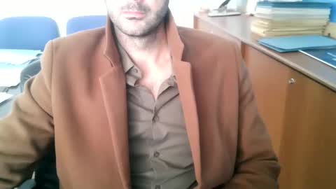 Snapshot of giuseppevai1 chatting on October 24, 10:33 am giuseppevai1 online show from October 24, 10:33 am