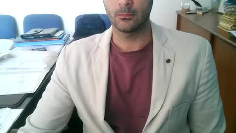 giuseppevai1 online show from April 21, 1:39 pm