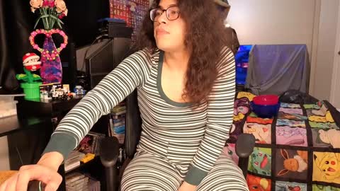 Snapshot of glaceon9 chatting on February 2, 6:53 pm glaceon9 online show from February 2, 6:53 pm