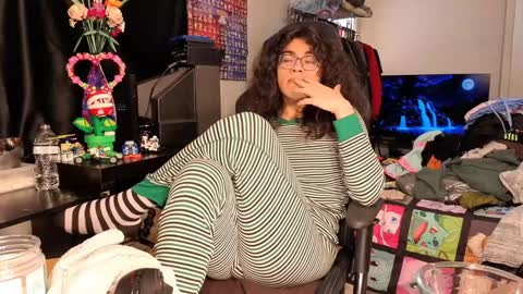 Snapshot of glaceon9 chatting on February 5, 1:47 am glaceon9 online show from February 5, 1:47 am