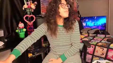 Snapshot of glaceon9 chatting on February 27, 7:58 pm glaceon9 online show from February 27, 7:58 pm