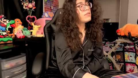 Snapshot of glaceon9 chatting on September 23, 4:43 pm glaceon9 online show from September 23, 4:43 pm