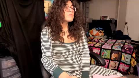 Snapshot of glaceon9 chatting on November 21, 9:02 pm glaceon9 online show from November 21, 9:02 pm