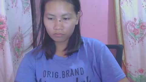 Snapshot of glamgoddess23 chatting on October 21, 1:39 am glamgoddess23 online show from October 21, 1:39 am