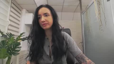 Snapshot of glamkate chatting on December 15, 4:28 am online show from December 15, 4:28 am