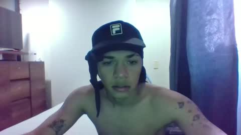 Snapshot of glen_connor_11 chatting on December 15, 2:10 pm glen_connor_11 online show from December 15, 2:10 pm