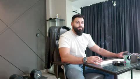 Matthew .. for short call me Matt online show from December 20, 10:05 am