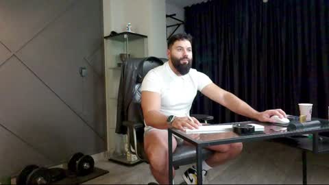 Matthew .. for short call me Matt online show from December 21, 4:09 am