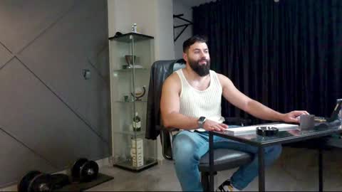 Matthew .. for short call me Matt online show from December 21, 3:09 pm