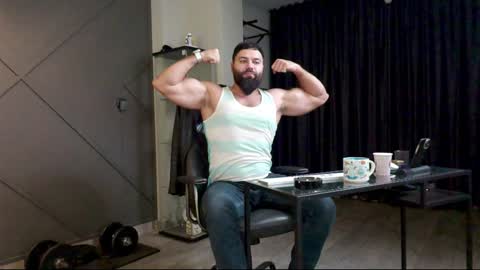 Matthew .. for short call me Matt online show from December 22, 4:50 am