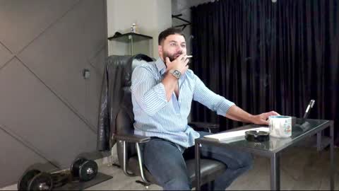 Matthew .. for short call me Matt online show from December 23, 2:24 am