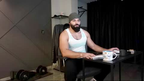 Matthew .. for short call me Matt online show from December 24, 4:19 pm