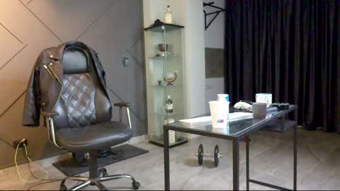 Matthew .. for short call me Matt online show from January 2, 4:09 am