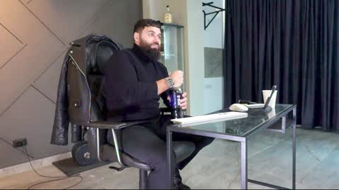 Matthew .. for short call me Matt online show from January 2, 7:12 am