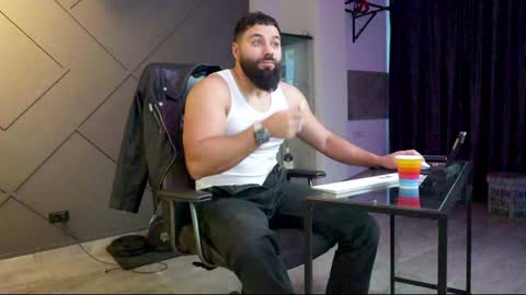 Matthew .. for short call me Matt online show from January 14, 6:13 am