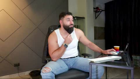 Matthew .. for short call me Matt online show from January 15, 4:47 am