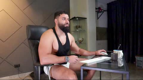 Matthew .. for short call me Matt online show from January 17, 5:11 am